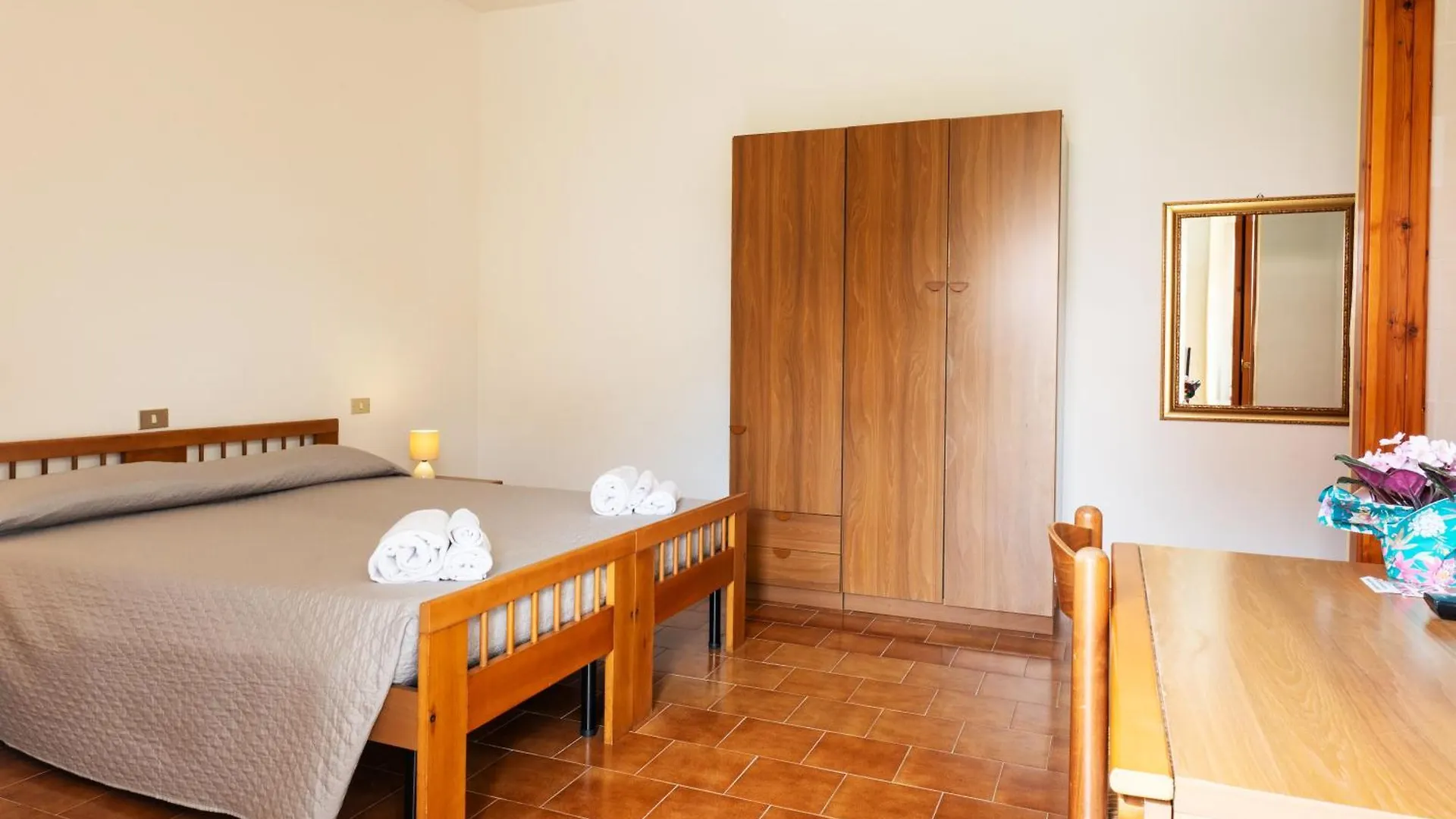 Hotel L'Aragosta La Caletta 3*,