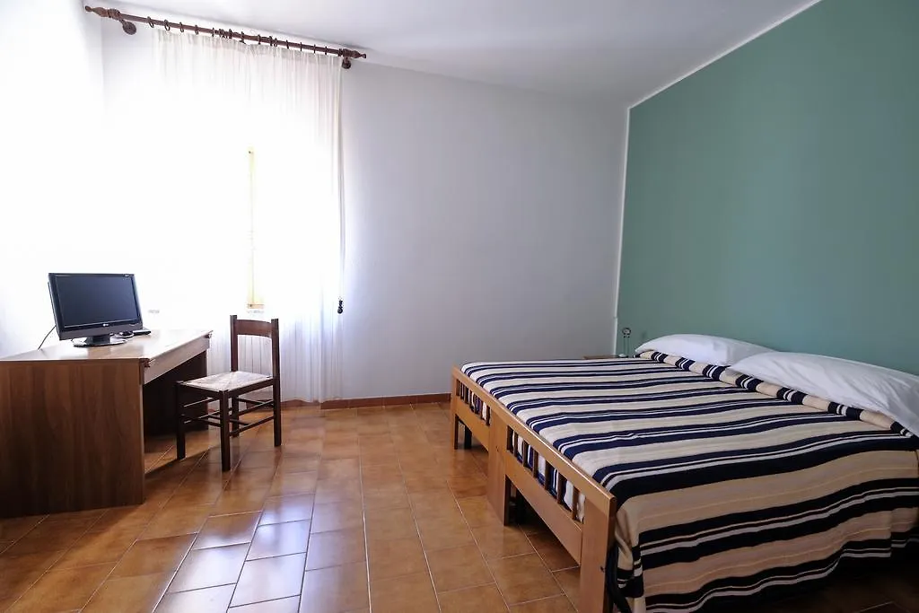 ***  Hotel L'Aragosta La Caletta Italy