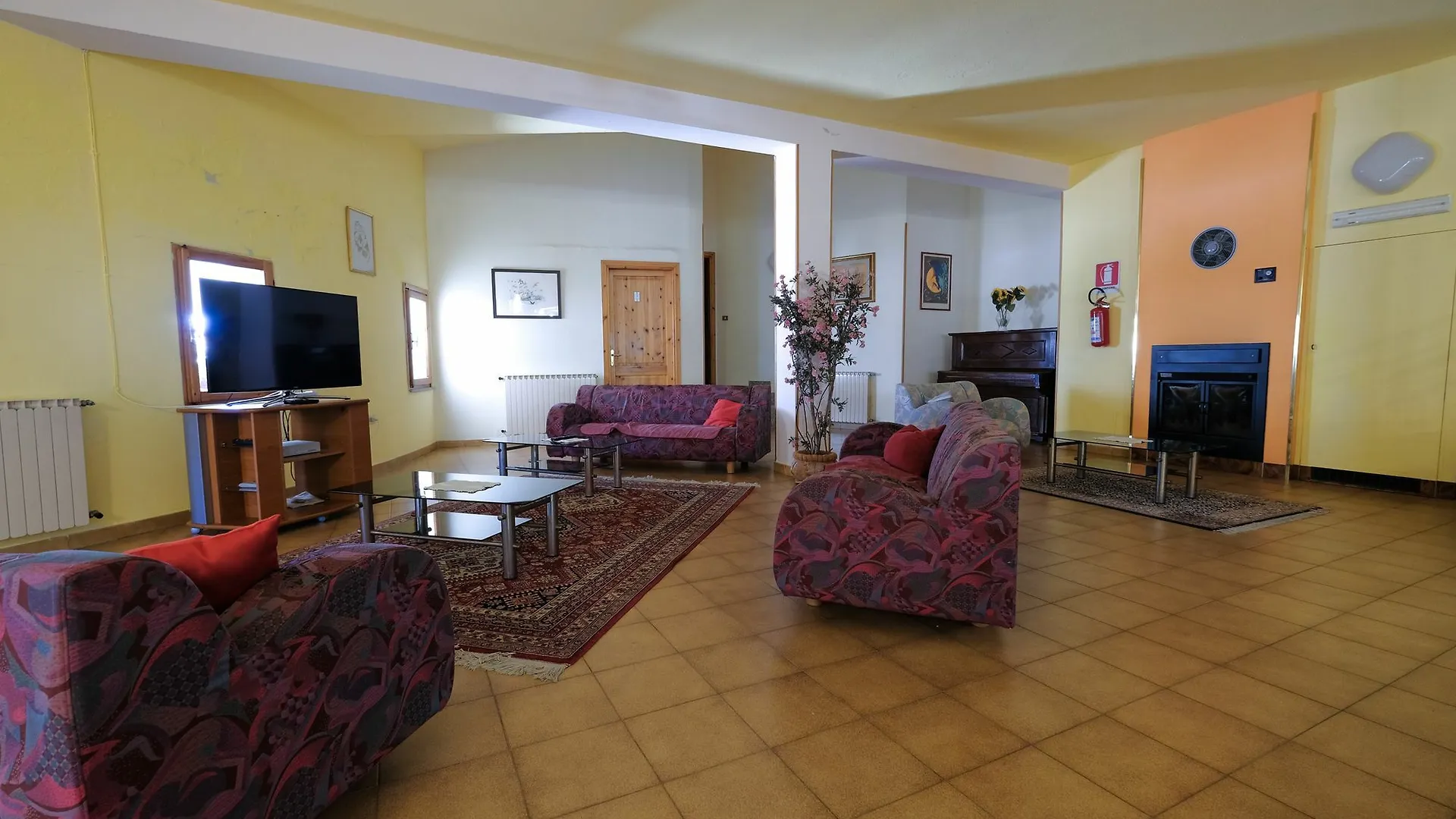 Hotel L'Aragosta La Caletta Italy